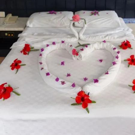 Peace Hotel 3*